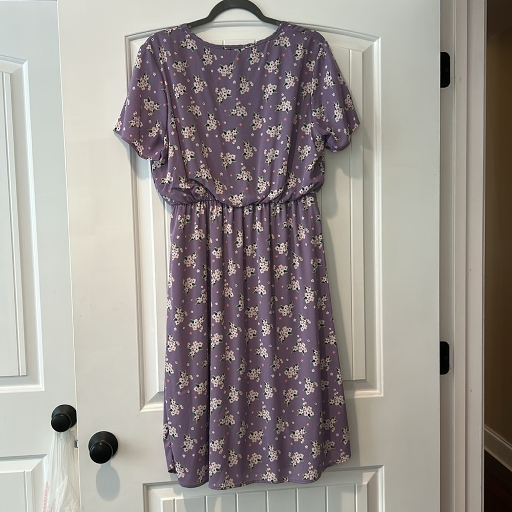 Purple Floral V-Neck Dress - Picture 3 of 8